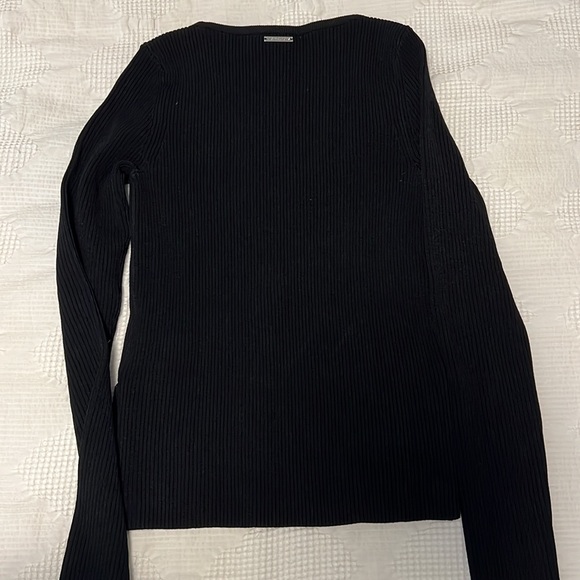 Selling Michael Kors sweater - Picture 2 of 6